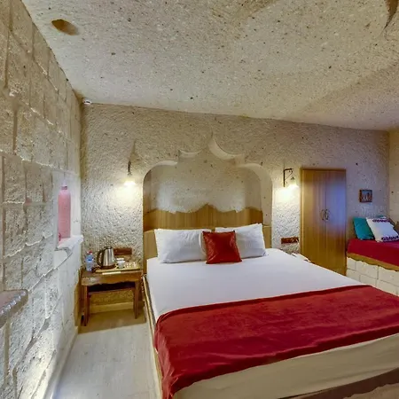 Hotel El Puente Cave