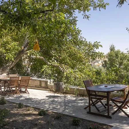 Hotell El Puente Cave