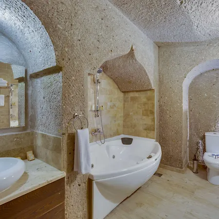 El Puente Cave Hotel 3*