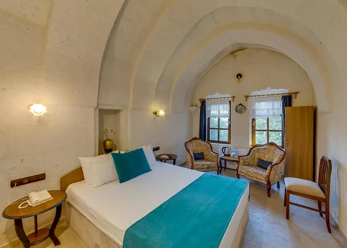 Hotel El Puente Cave