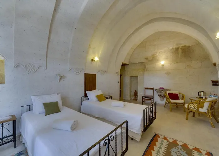 El Puente Cave Ibrahimpasa