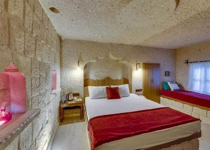 Hotel El Puente Cave