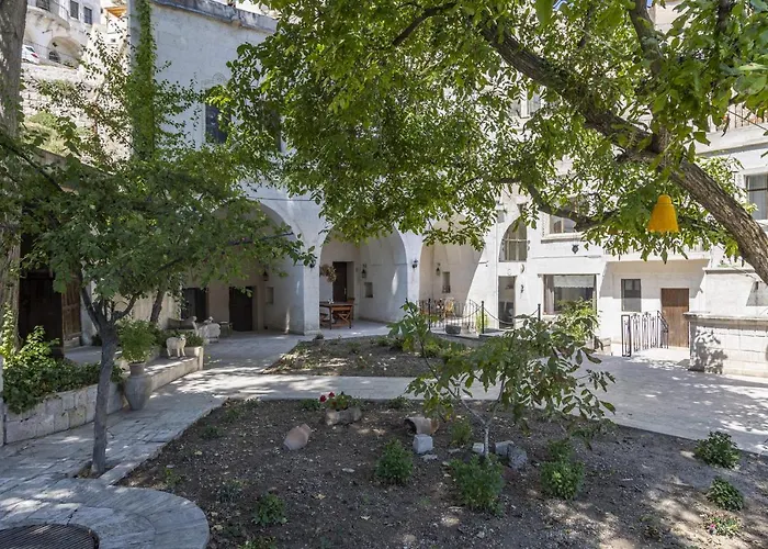 El Puente Cave Ibrahimpasa