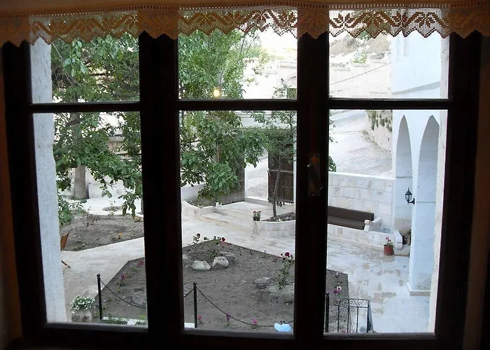 El Puente Cave Ibrahimpasa