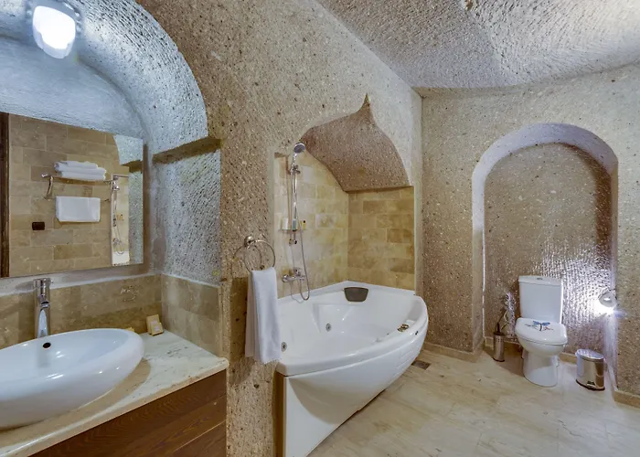 El Puente Cave Hotel 3*